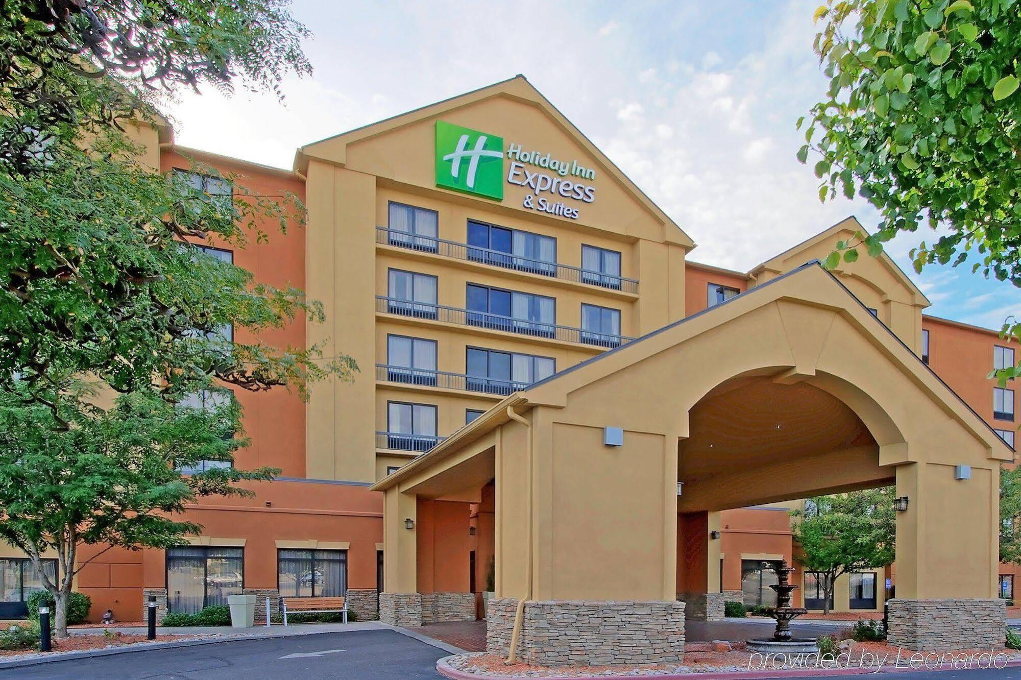 Holiday Inn Express Hotel & Suites Albuquerque Midtown, An Ihg Hotel Exterior foto